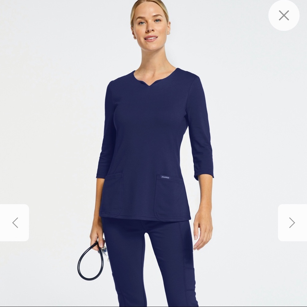 Jaanuu 3/4 Sleeve V-neck Scrub Top